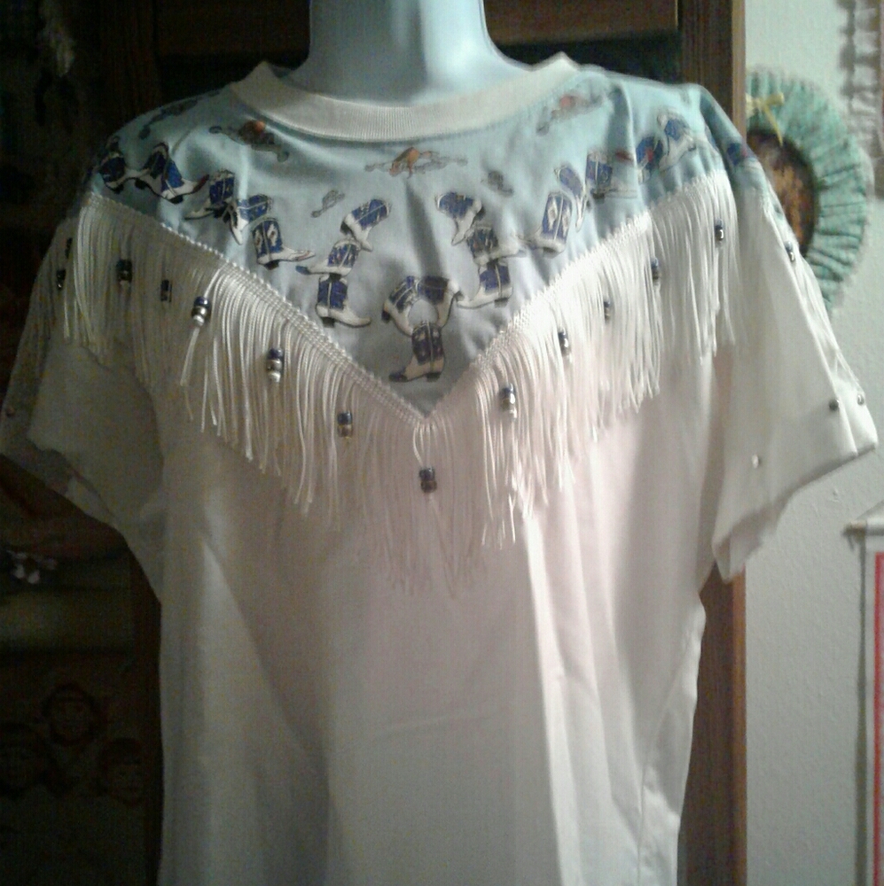Vintage 90s,Southwestern/Indian Style,Fringed,Cowgirl Top💙🤍💙🦋